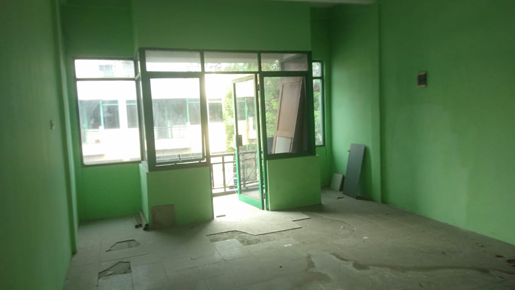 1570. Ruko pengampon Square Surabaya