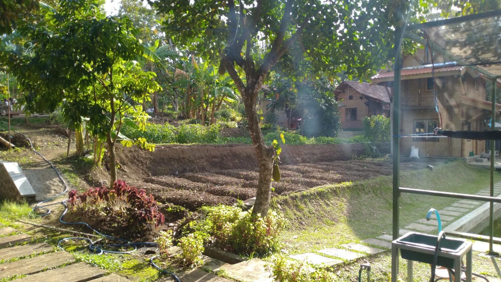 1566. Dijual Villa Jl Rego Lenong, dsn Kemloko Trawas