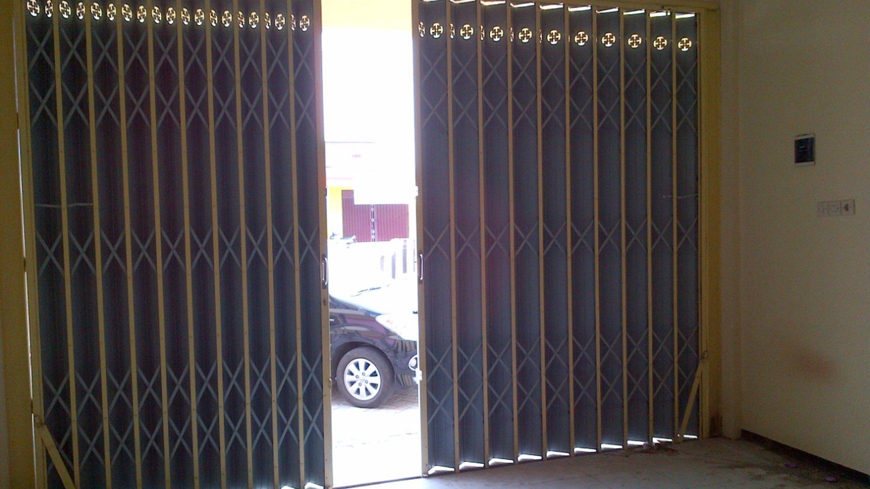 1565. Dijual Ruko Kejapanan Trade Center nol jln barisan depan