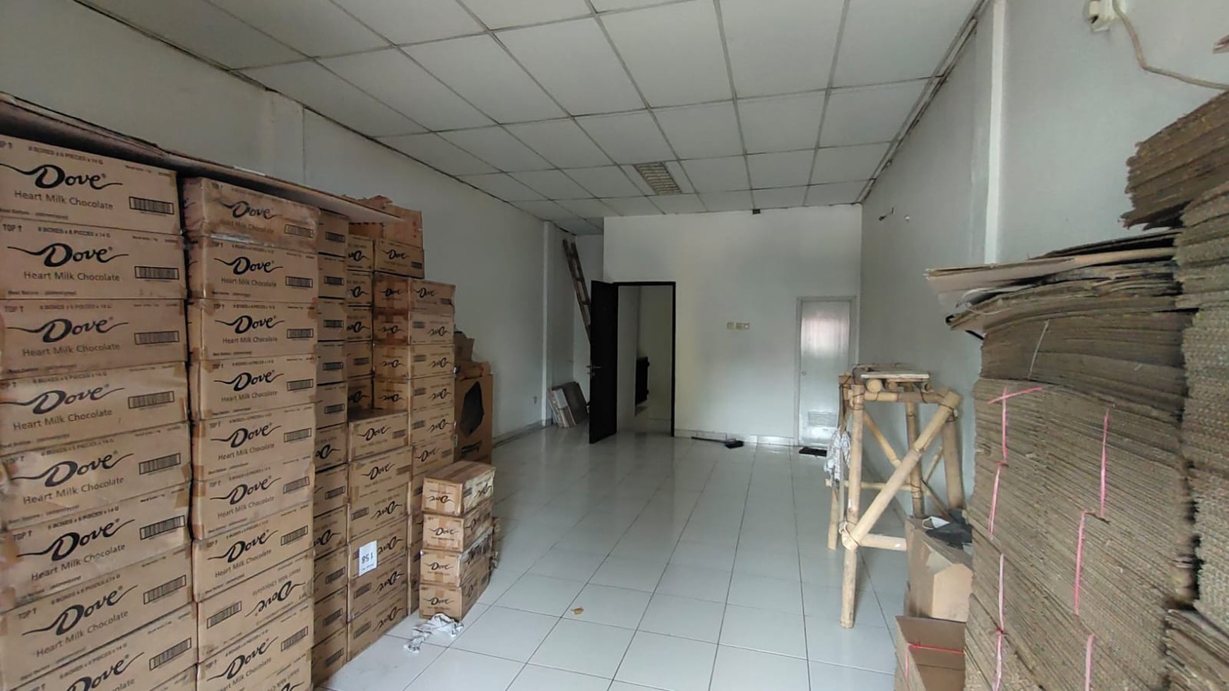 Ruko Casa Gardenia Wanasari Cibitung Bekasi 2 lantai sangat strategis.