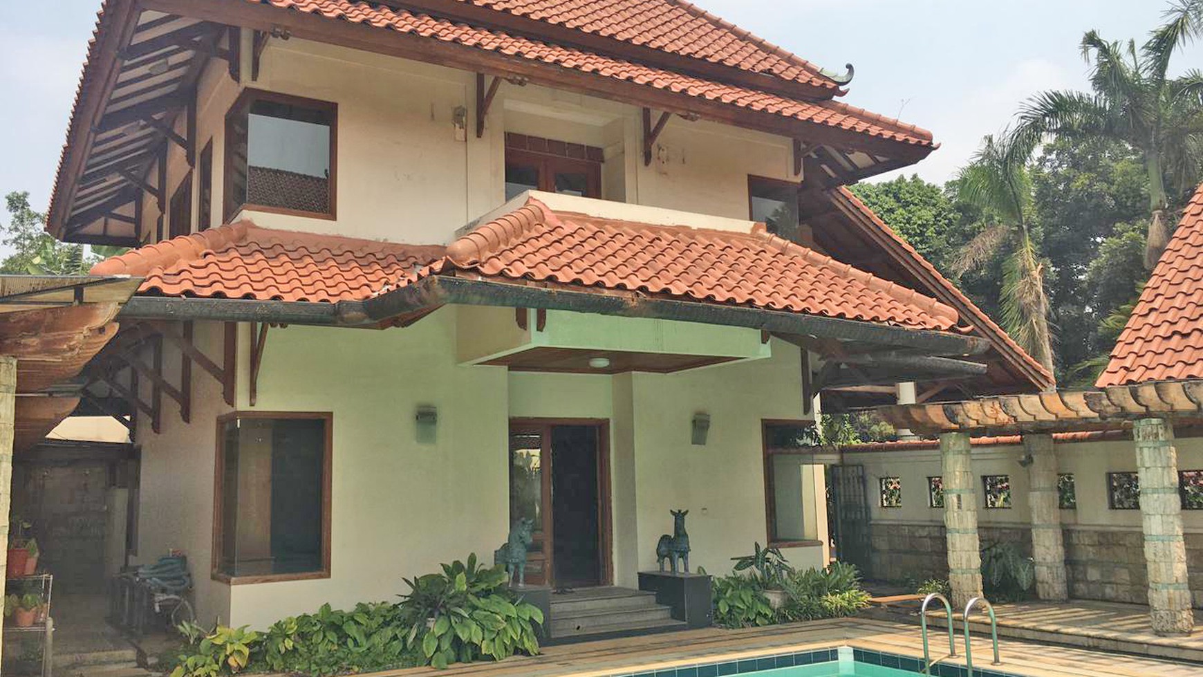 Rumah Tanah Luas Lokasi Exclusive Pondok Indah Jakarta Selatan