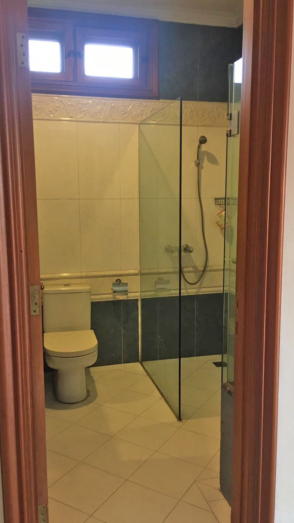 Rumah Tanah Luas Lokasi Exclusive Pondok Indah Jakarta Selatan