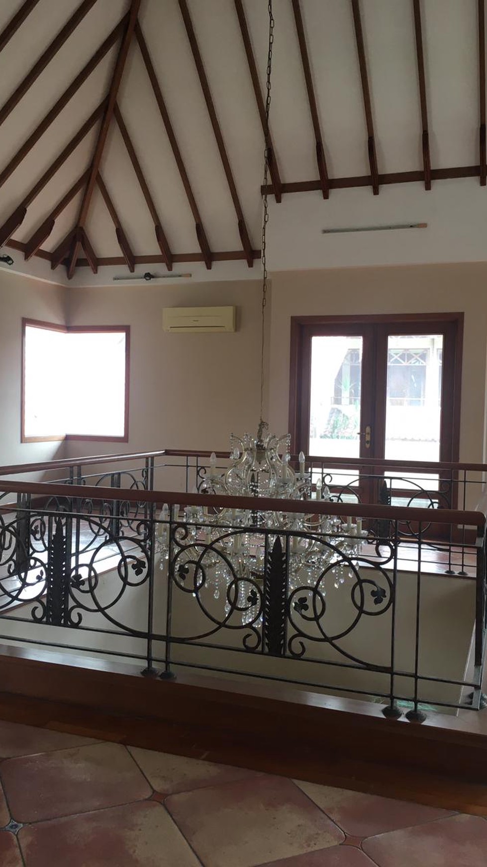 Rumah Tanah Luas Lokasi Exclusive Pondok Indah Jakarta Selatan