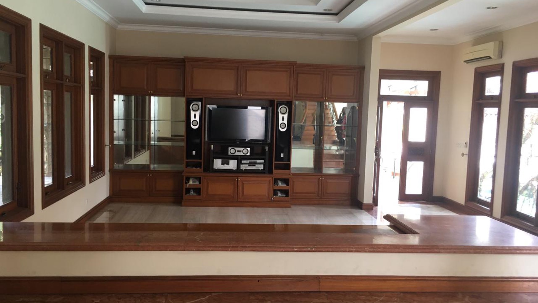 Rumah Tanah Luas Lokasi Exclusive Pondok Indah Jakarta Selatan