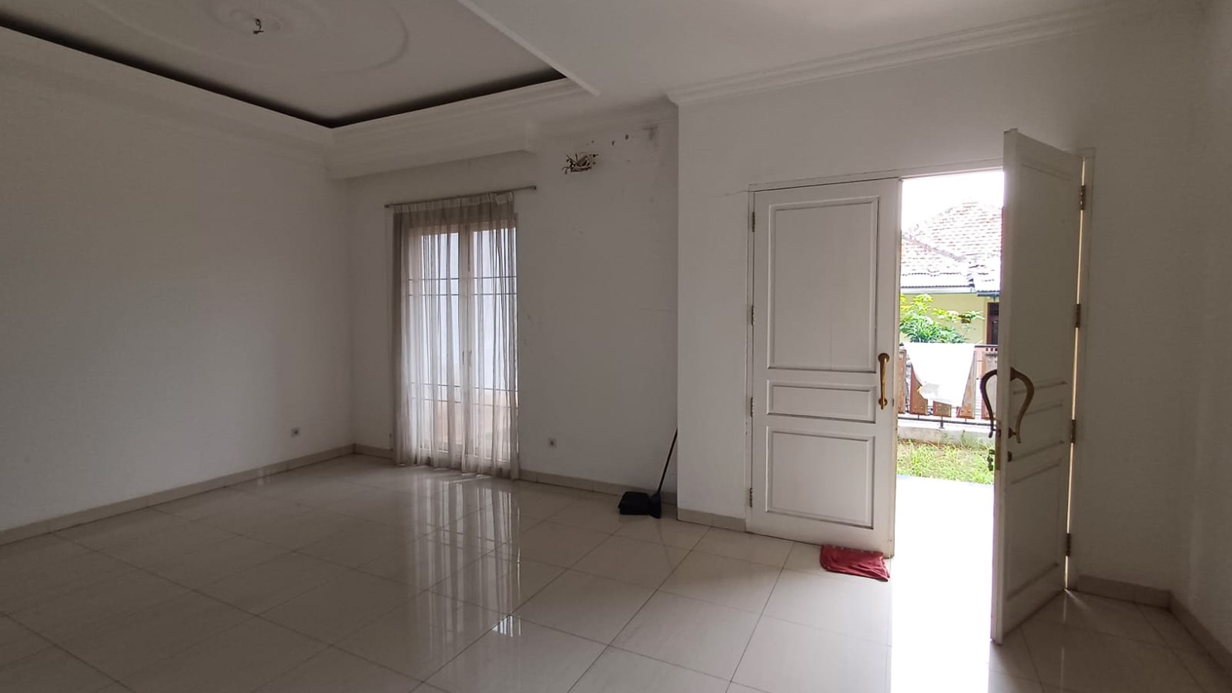 Rumah 2 Lantai, bagus, rapih, siap huni di Ciledug