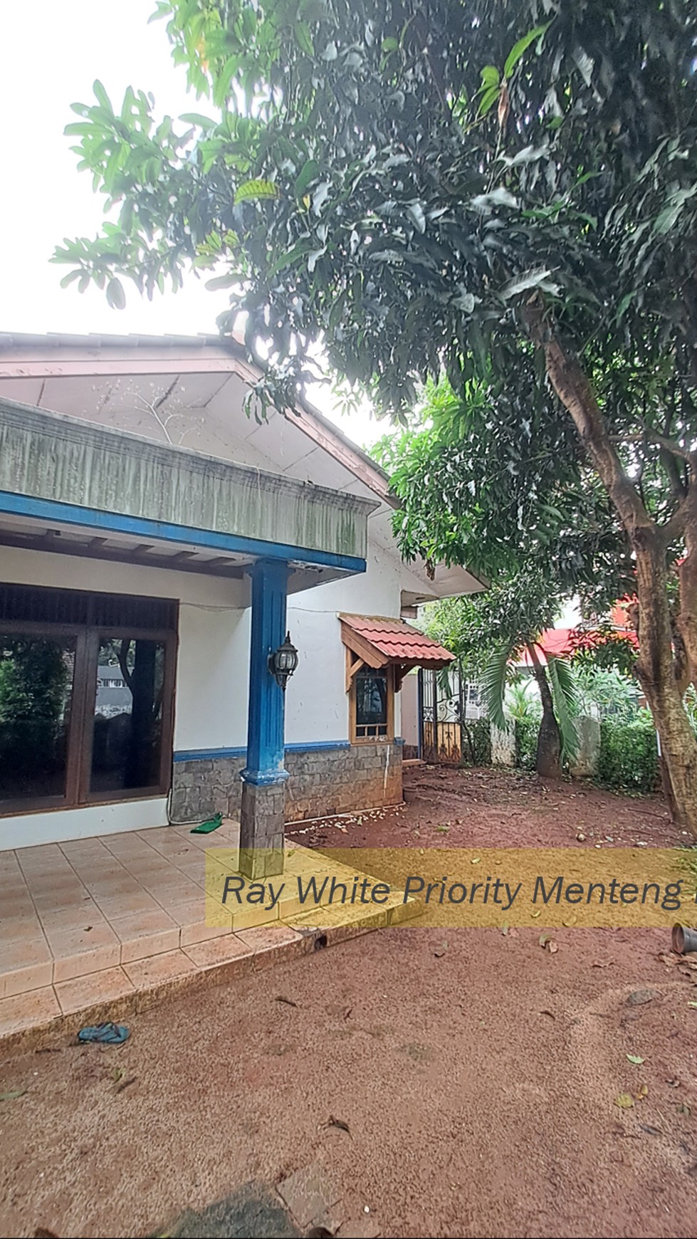 Rumah 2 Lantai Hook Dalam Komplek dengan Lokasi yang Strategis, Nusa Loka BSD, Tangerang Selatan