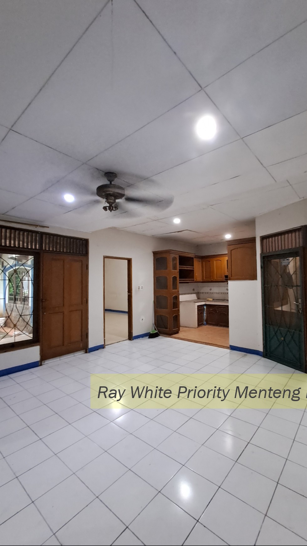 Rumah 2 Lantai Hook Dalam Komplek dengan Lokasi yang Strategis, Nusa Loka BSD, Tangerang Selatan