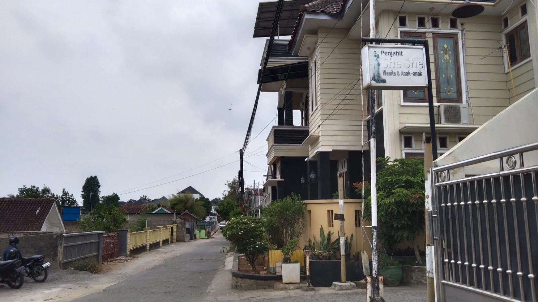 Dijual Cepat Rumah 3 Lantai Beringin Raya Kemiling