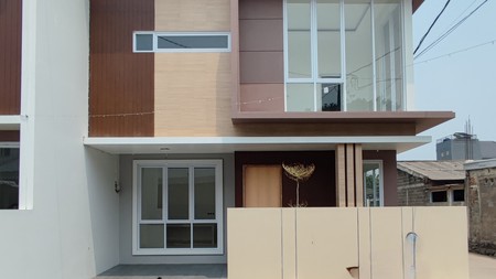 Rumah Bagus 2 Lantai Bumi Puspitek Asri