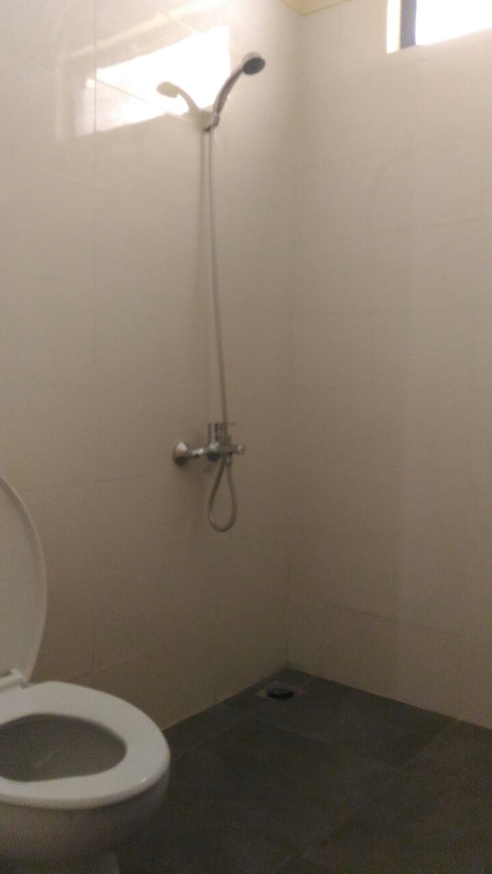 Rumah siap huni,dalam cluster,bagus, sektor 9 bintaro jaya.