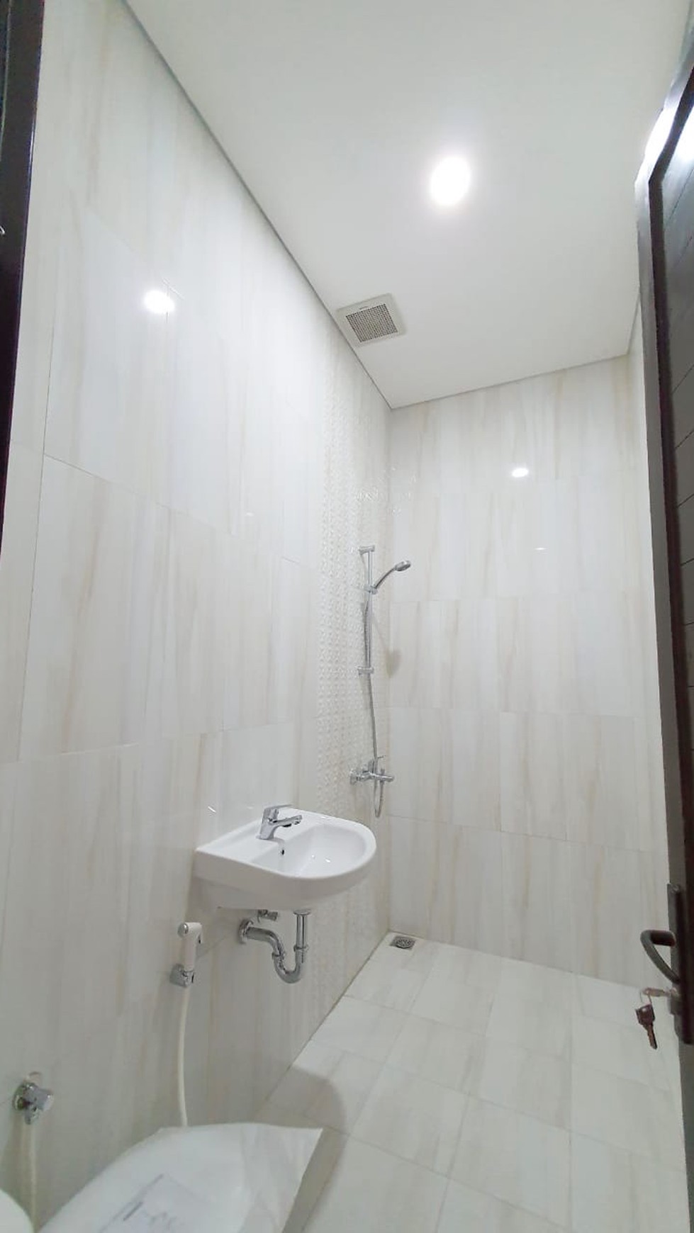 Rumah Baru Diarea Cluster Pangkalan Jati Akses Toll Deseri&JORR 