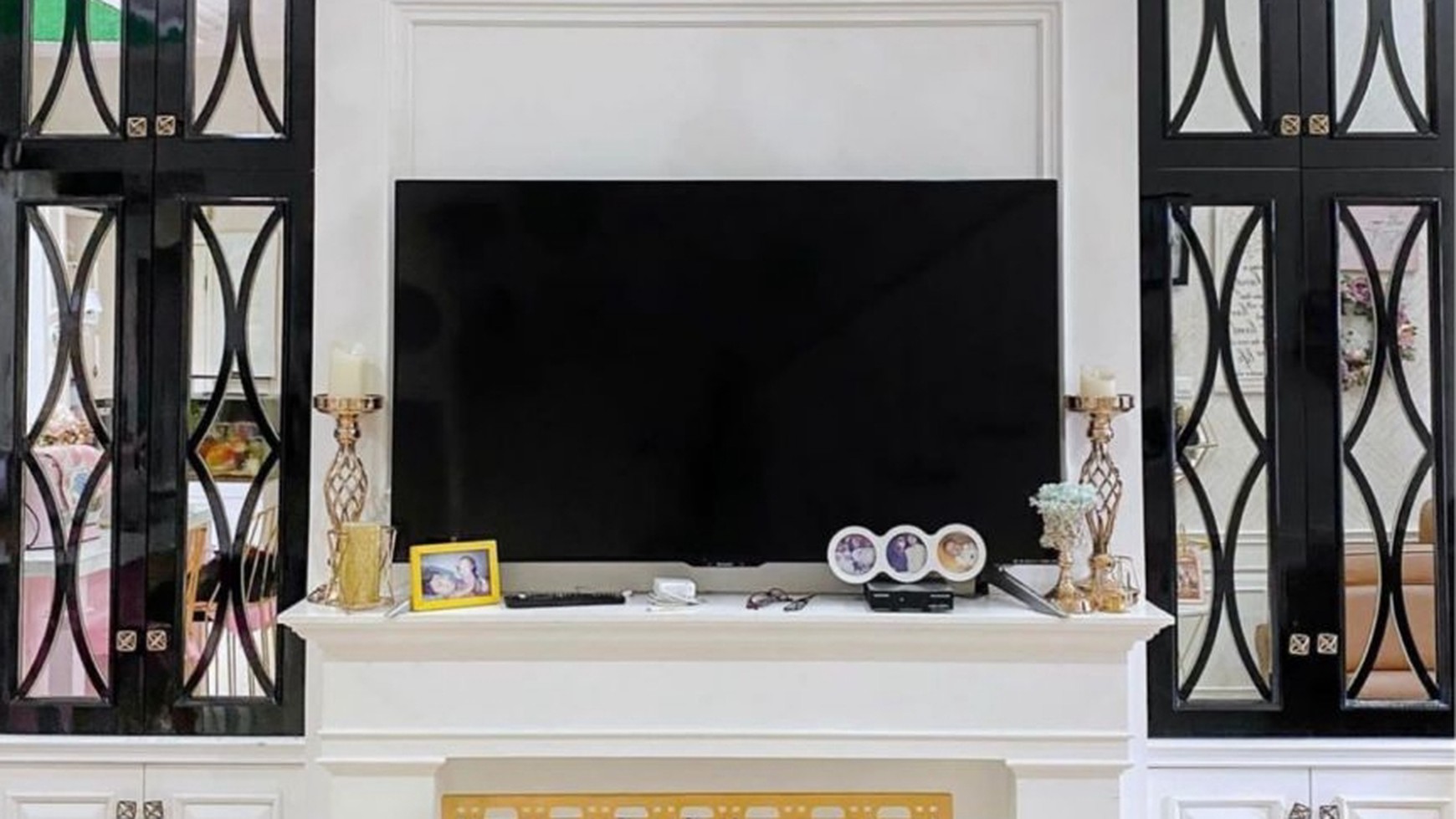 Rumah Modern Clasic 3Lantai Saja Dekat Akses Tol Diarea Bintaro 