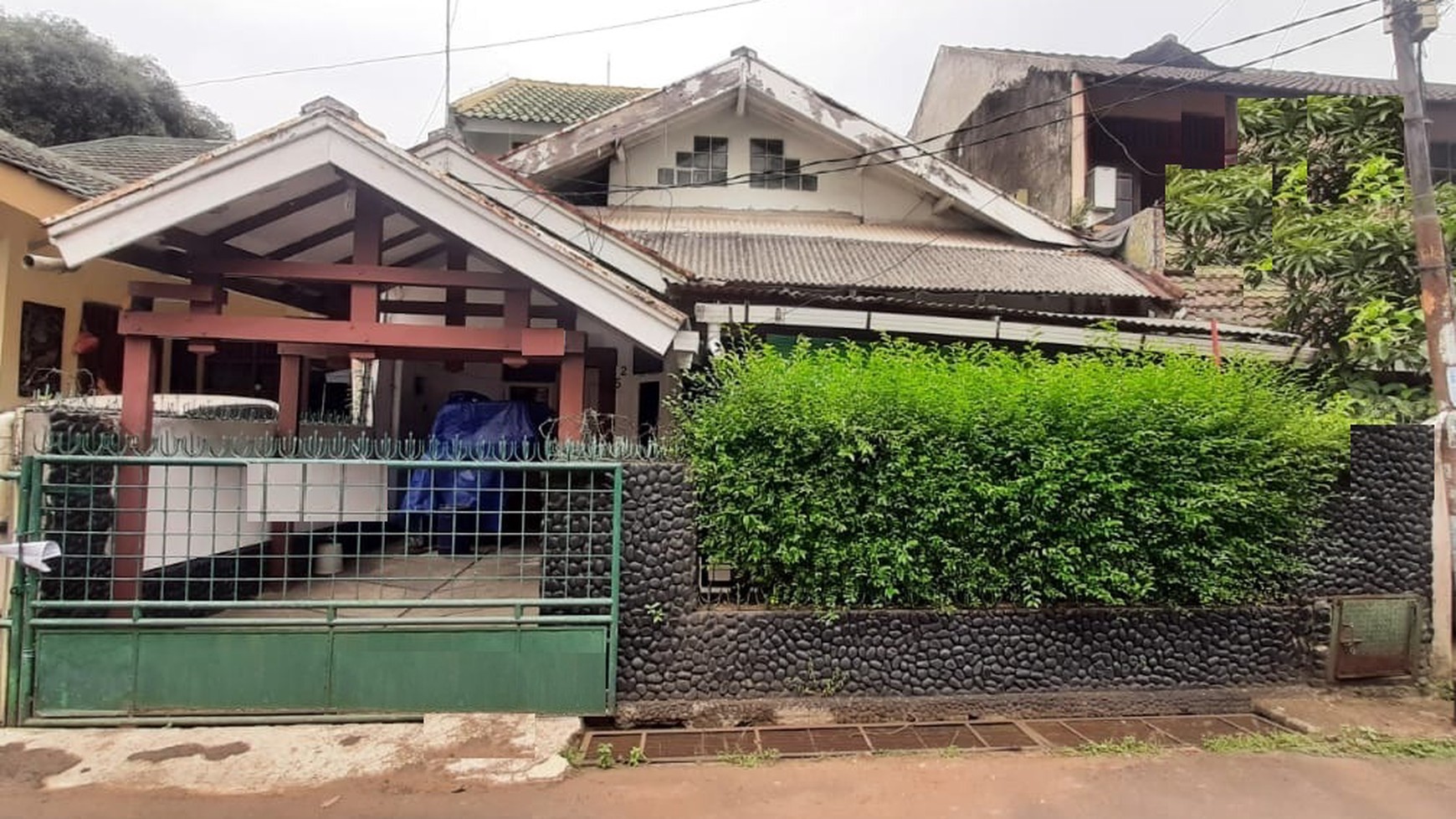 Rumah Standari Siap Huni Diarea Komplek Puri Flamboyan Rempoa