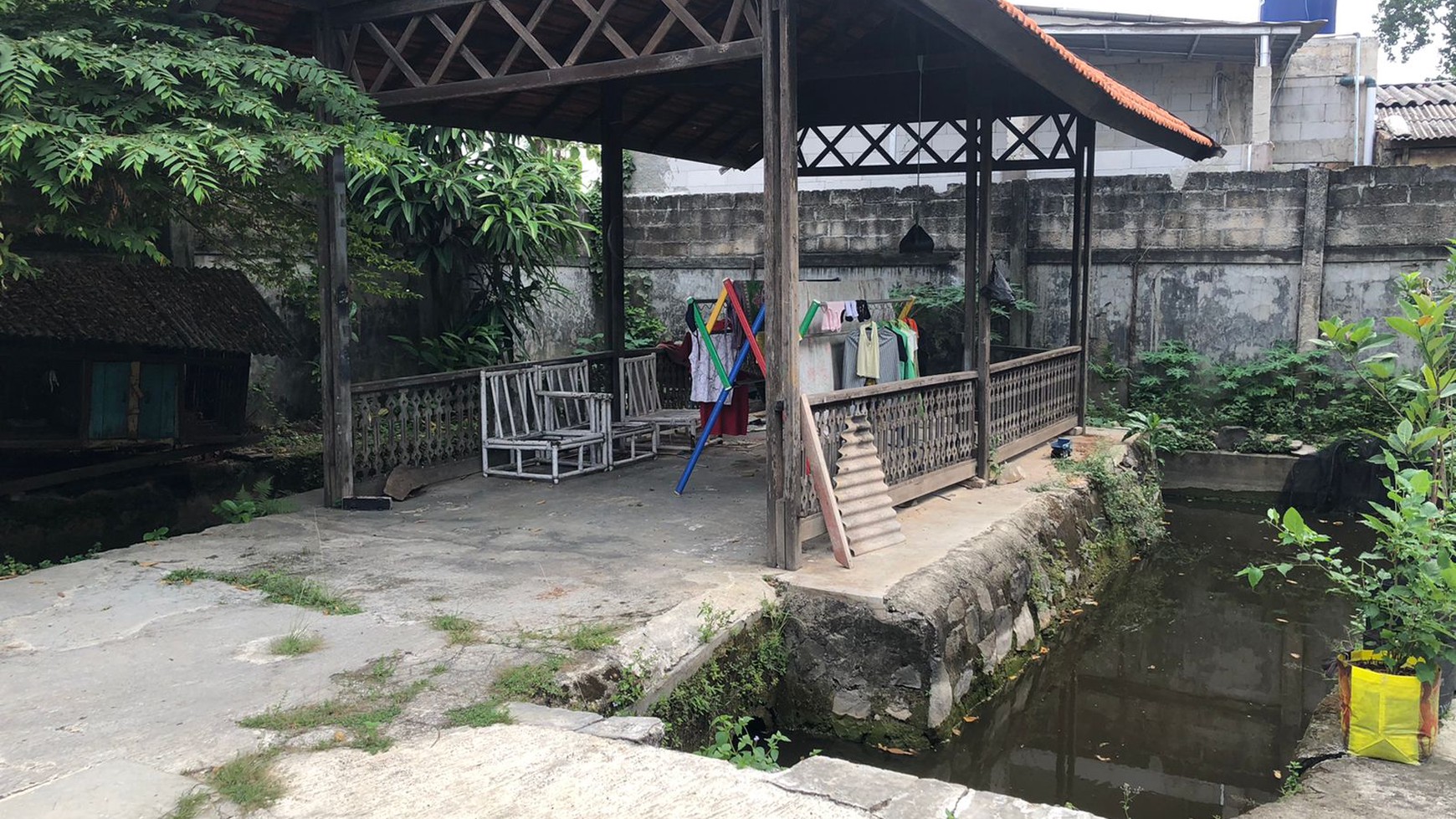 Rumah Luas Dekat Pusat Bisnis Cipadu & Akses Toll JORR Di Area Larangan Selatan