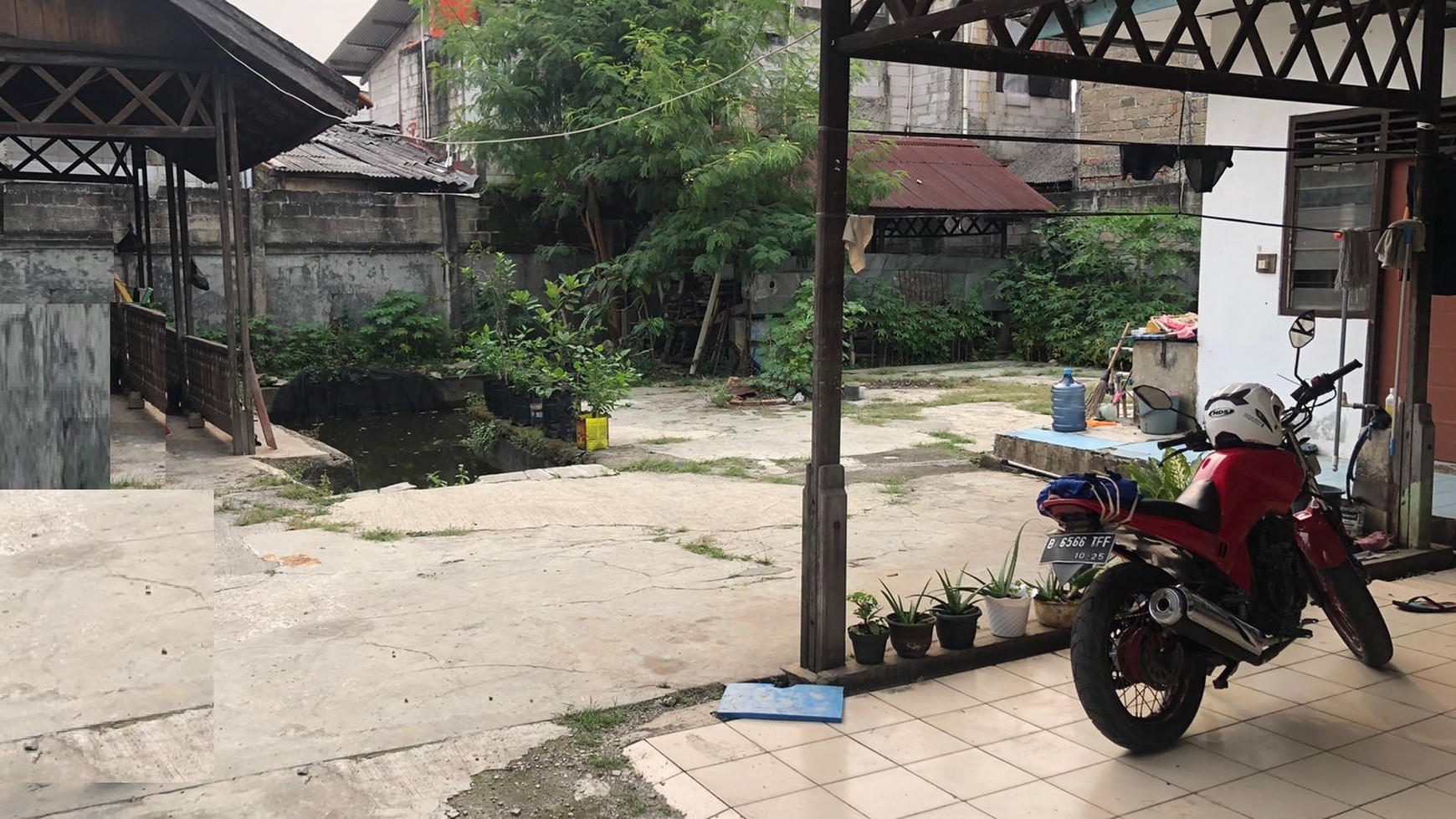 Rumah Luas Dekat Pusat Bisnis Cipadu & Akses Toll JORR Di Area Larangan Selatan