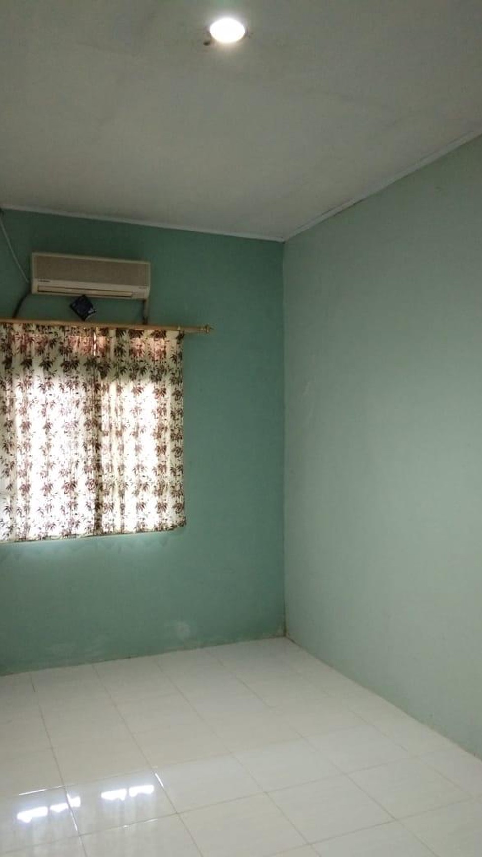 Rumah Bagus SIap Huni Dekat Stasiun Comutter Di Area Pondok Kacang Prima