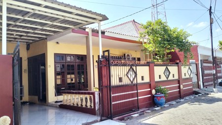 Rumah Luas Jalan Simpang Darmo Permai Selatan Surabaya