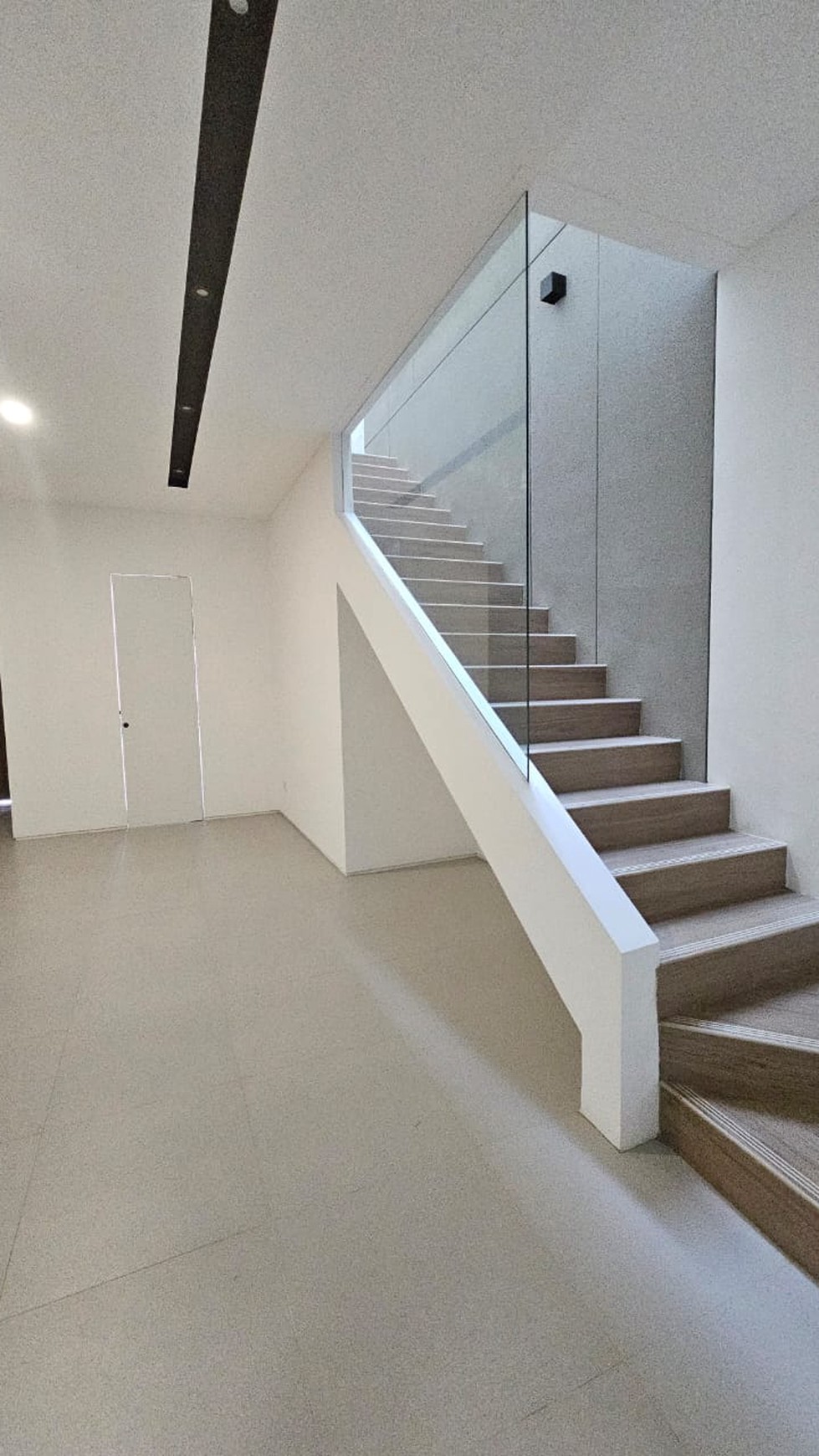 Dijual Rumah Baru Dua Lantai  Modern Minimalis di Jemursari Timur Surabaya