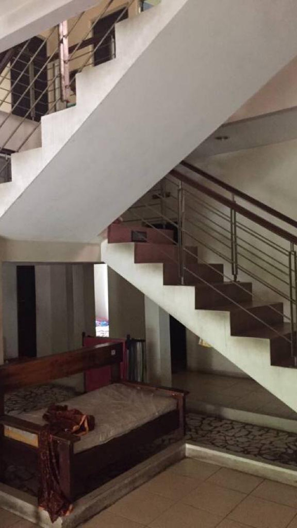 Dijual CEPAT Kos-kosan di Jl Anggrek Garuda, Slipi, Jakarta Barat 