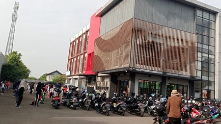 Ruko Gandeng 4 Unit Lokasi Strategis dan Kawasan Ramai @Cikarang Utara