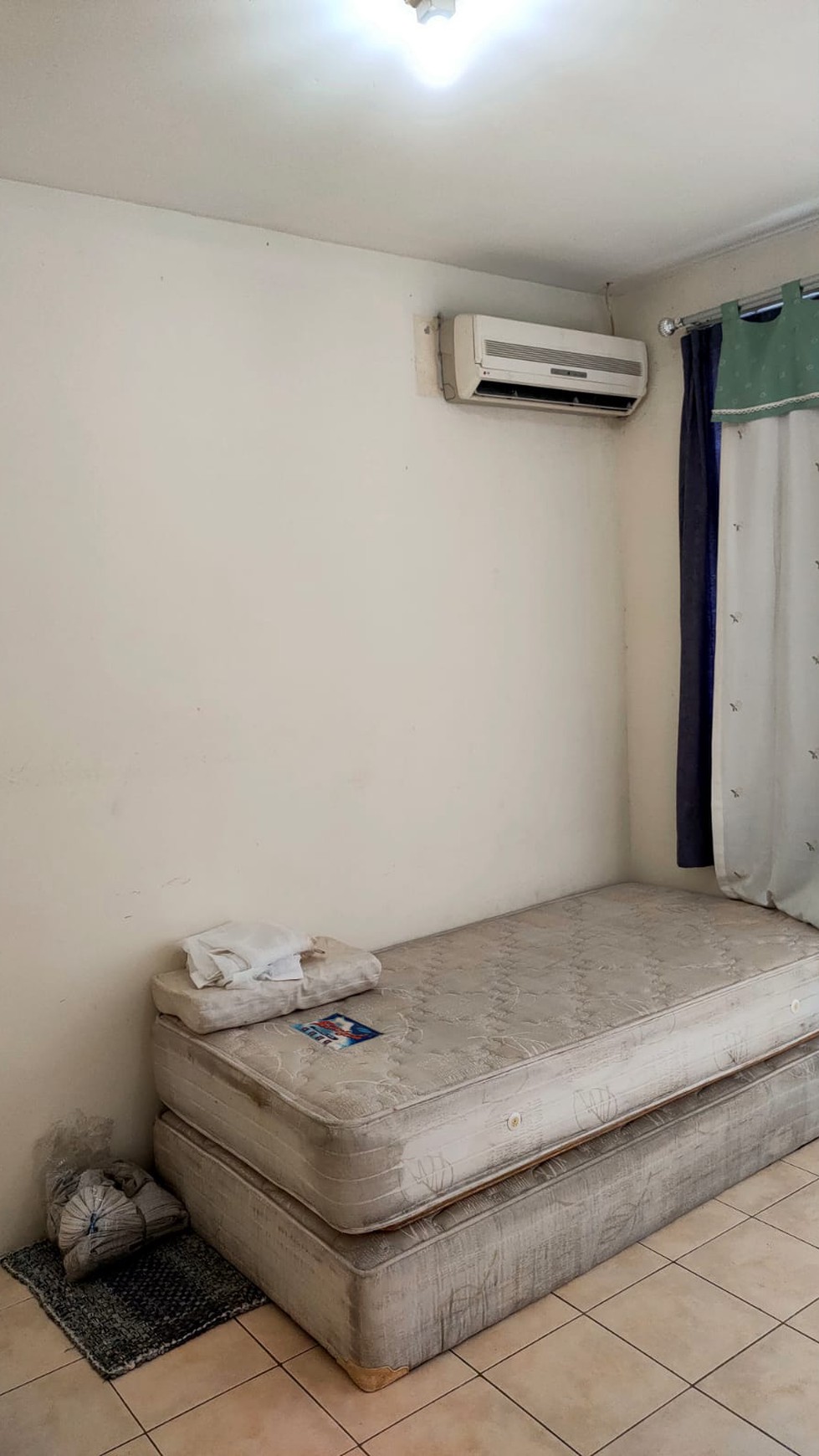 Disewakan murah townhouse Taman Paris 1 Lippo Karawaci - Tangerang