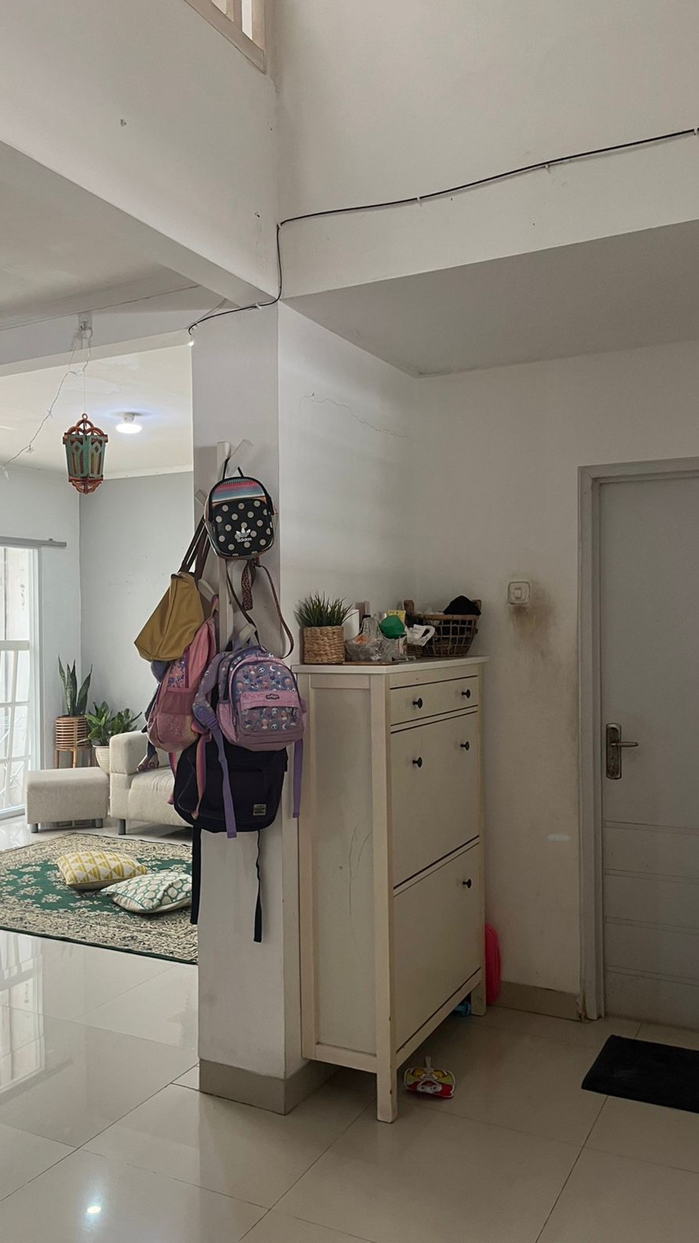 Hot Sale ! Rumah Siap Huni dengan Lay Out Luas dan Hunian Nyaman di Bintaro Sektor 2