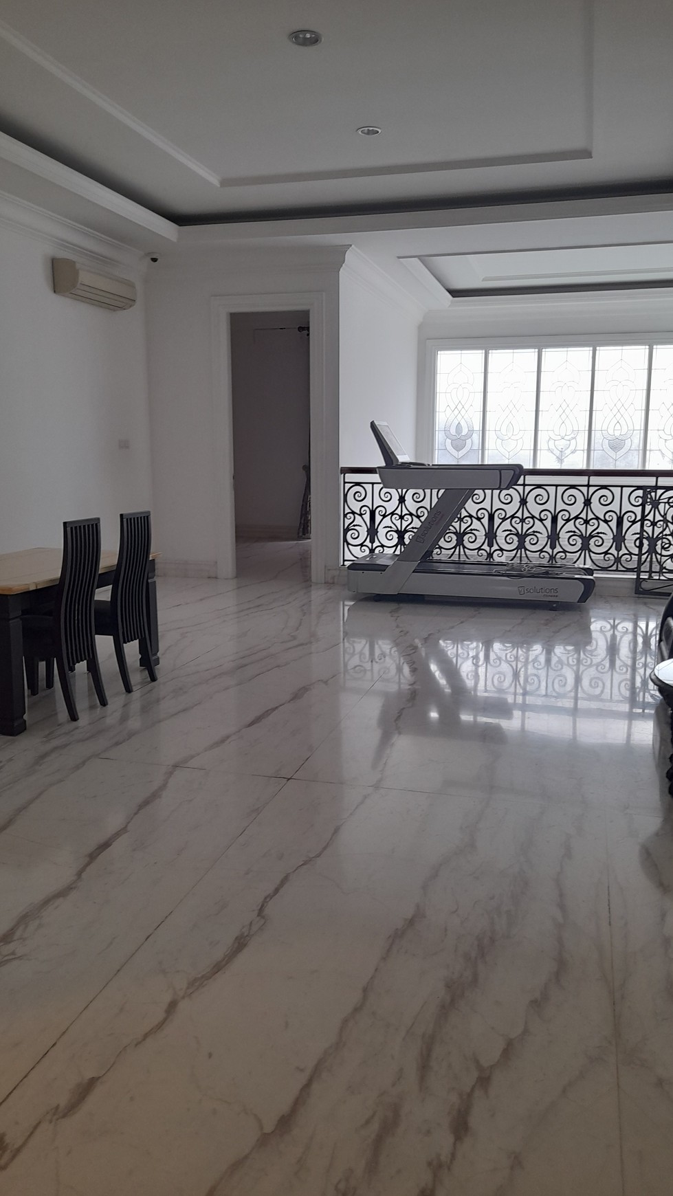 Rumah Mewah Bagus, Nyaman, dan Siap Huni di Pondok Indah, Jakarta Selatan 