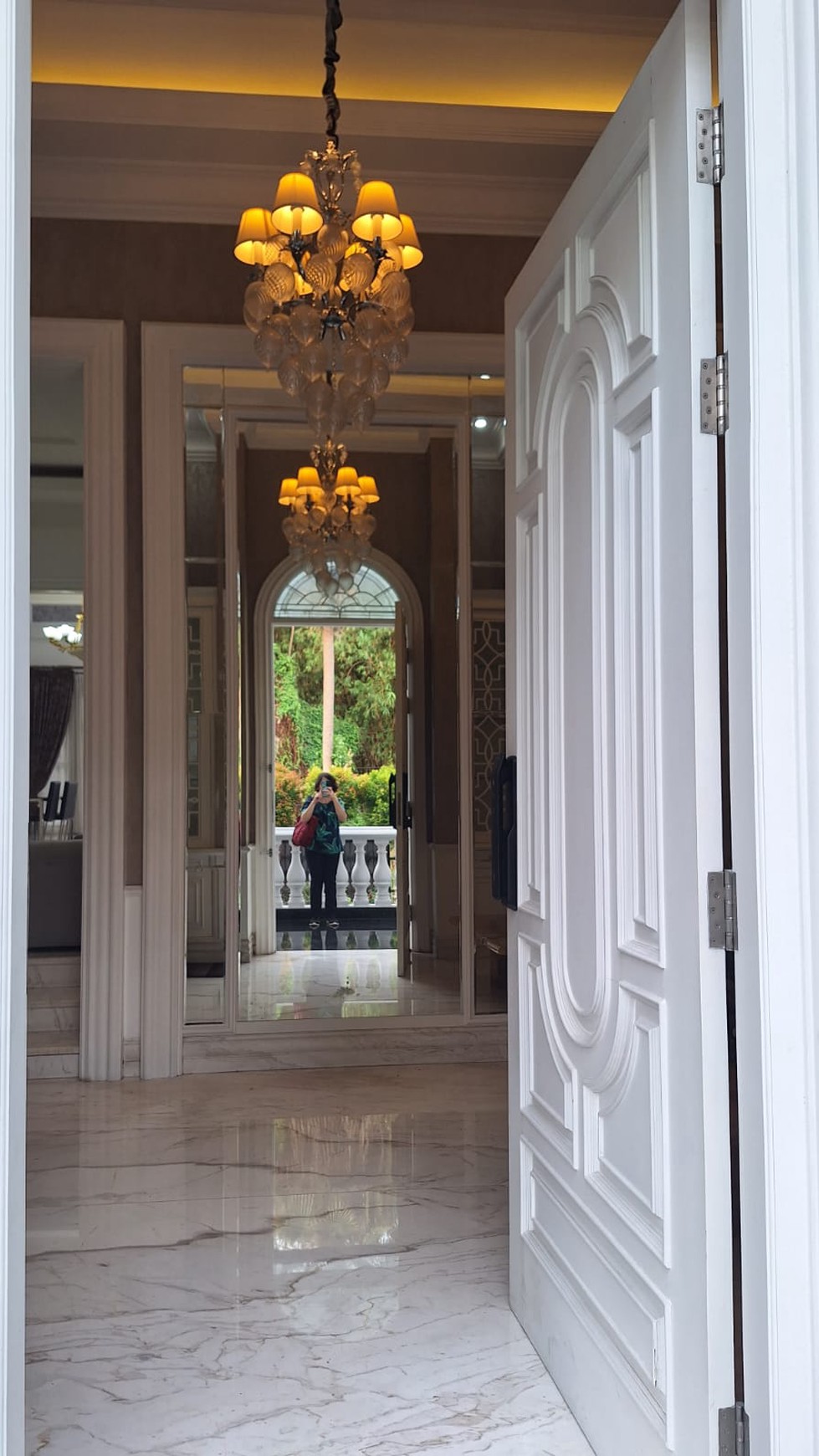 Rumah Mewah Bagus, Nyaman, dan Siap Huni di Pondok Indah, Jakarta Selatan 