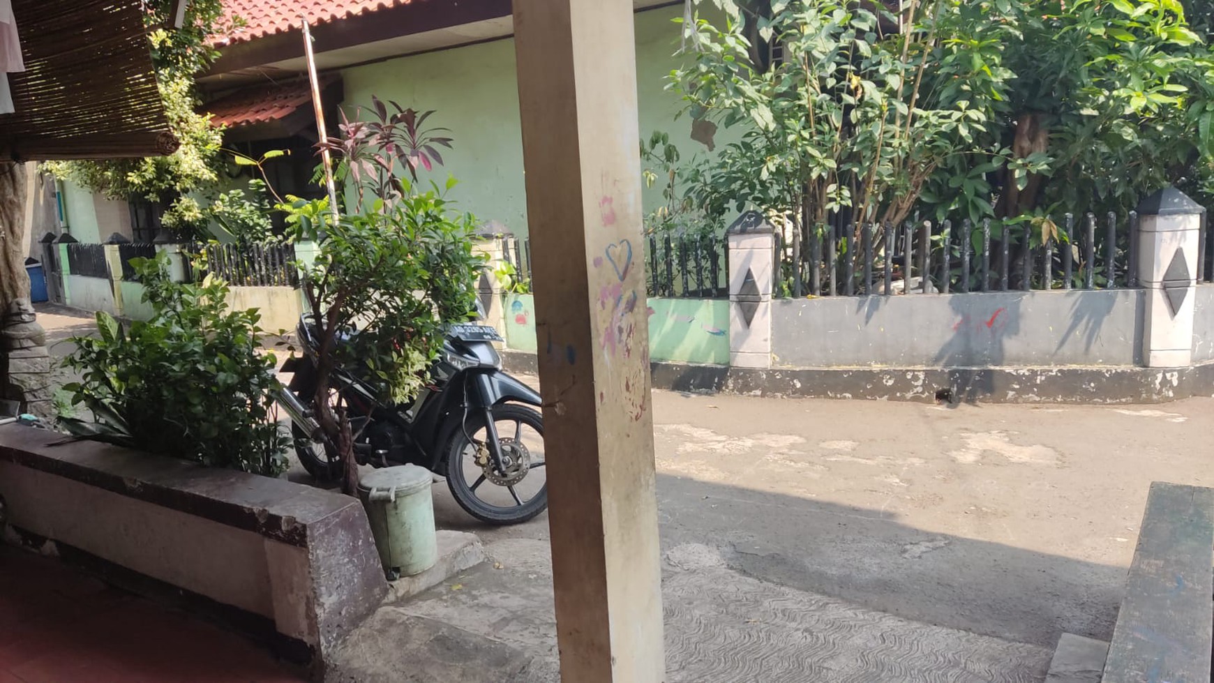 Rumah kontrakan hitung tanah di ciputat