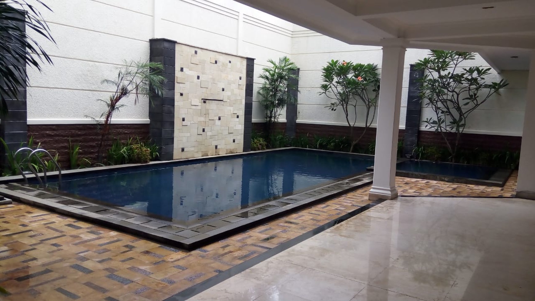 Rumah Mewah Bagus, Nyaman, dan Siap Huni di Sekolah Kencana Pondok Indah, Jakarta Selatan 