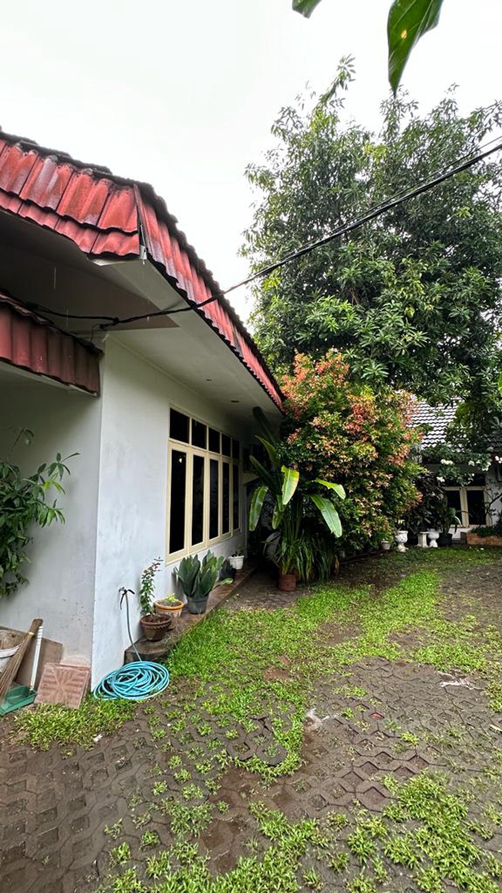 Dijual/Disewakan rumah model Classic 1 lantai di Cilandak Barat Jakarta Selatan