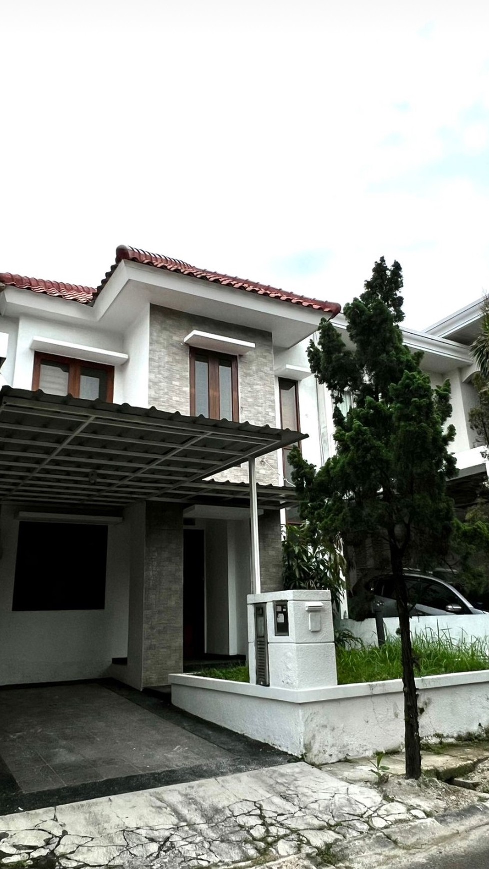 Rumah Baru Gaya Tropis di Puri Mediteran, Puri Bintaro, Bintaro Jaya Sektor 9