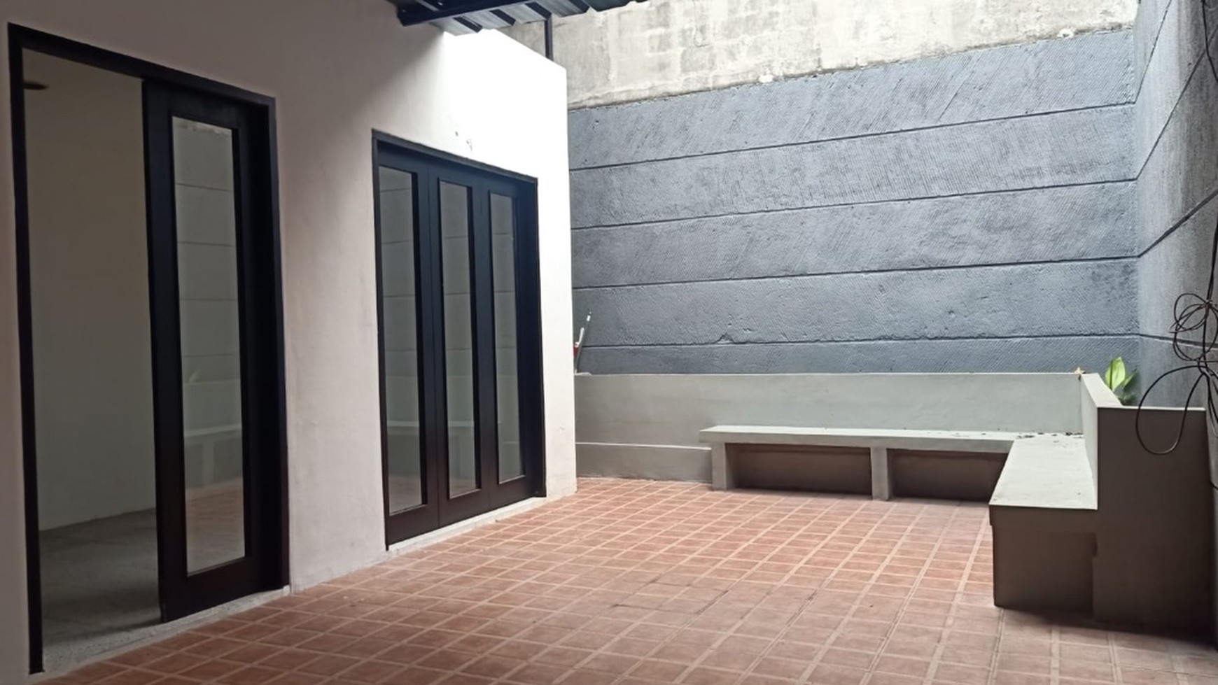Rumah Baru Gaya Tropis di Puri Mediteran, Puri Bintaro, Bintaro Jaya Sektor 9