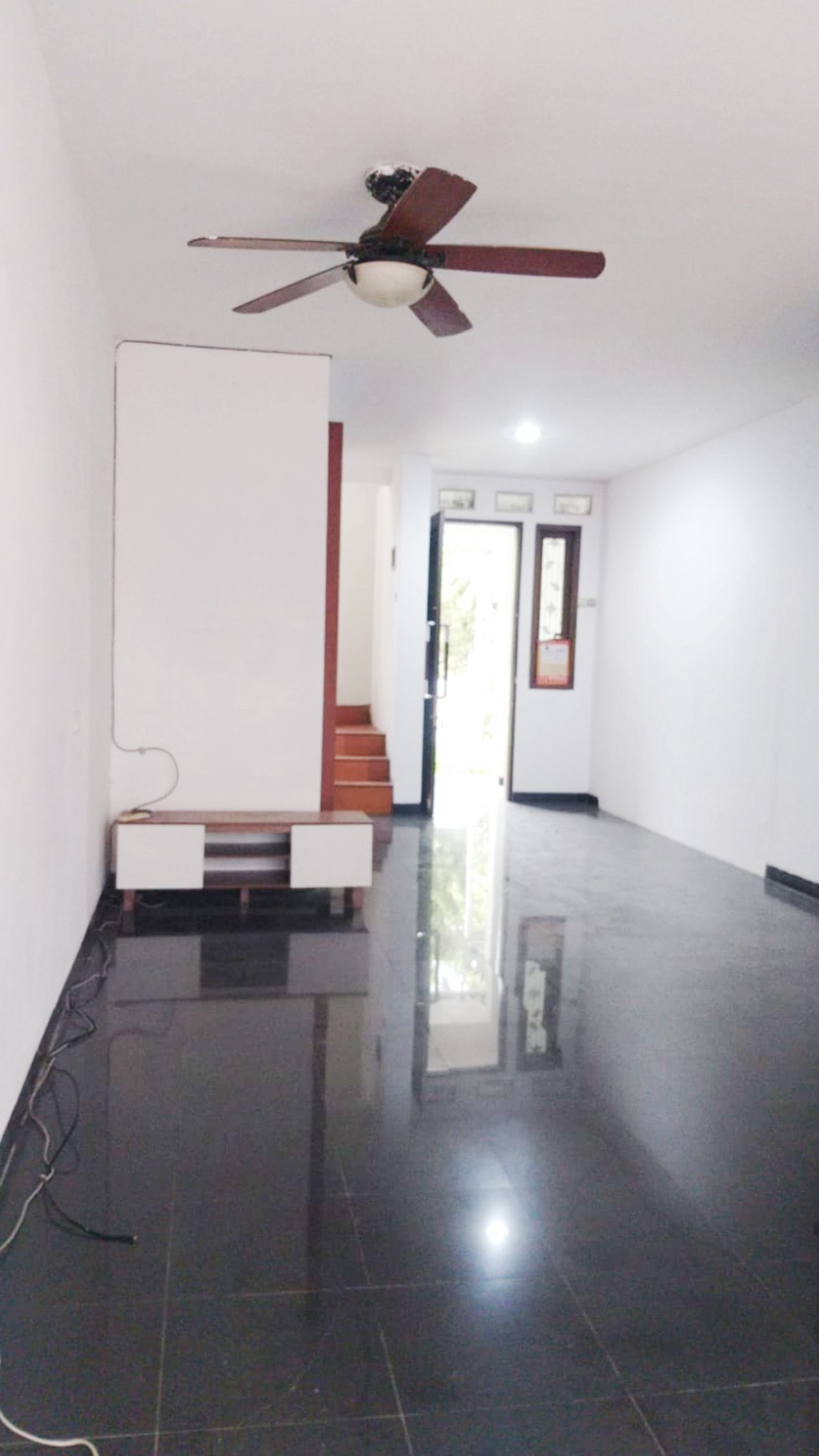 Rumah Baru Gaya Tropis di Puri Mediteran, Puri Bintaro, Bintaro Jaya Sektor 9