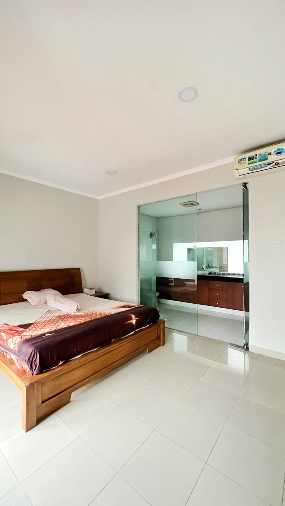 Rumah Baru Gaya Tropis di Puri Mediteran, Puri Bintaro, Bintaro Jaya Sektor 9