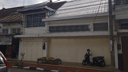 Ruang Usaha di Klenteng Main road  ( cocok untuk berbagai usaha  Caf&#xe9; , otomotif , kantor mini market dll)