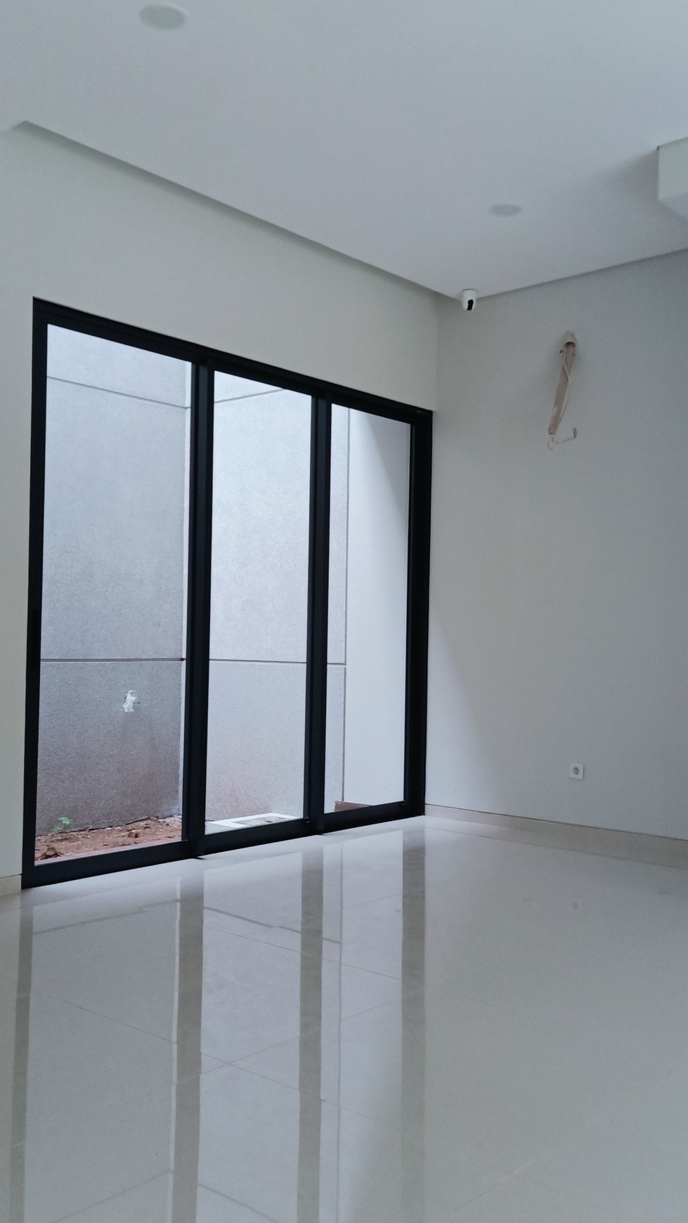 Rumah brand new siap huni di bintaro sektor 9