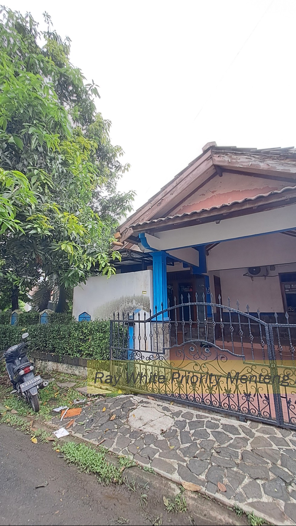 Rumah 2 Lantai Hook Dalam Komplek dengan Lokasi yang Strategis, Nusa Loka BSD, Tangerang Selatan #HR