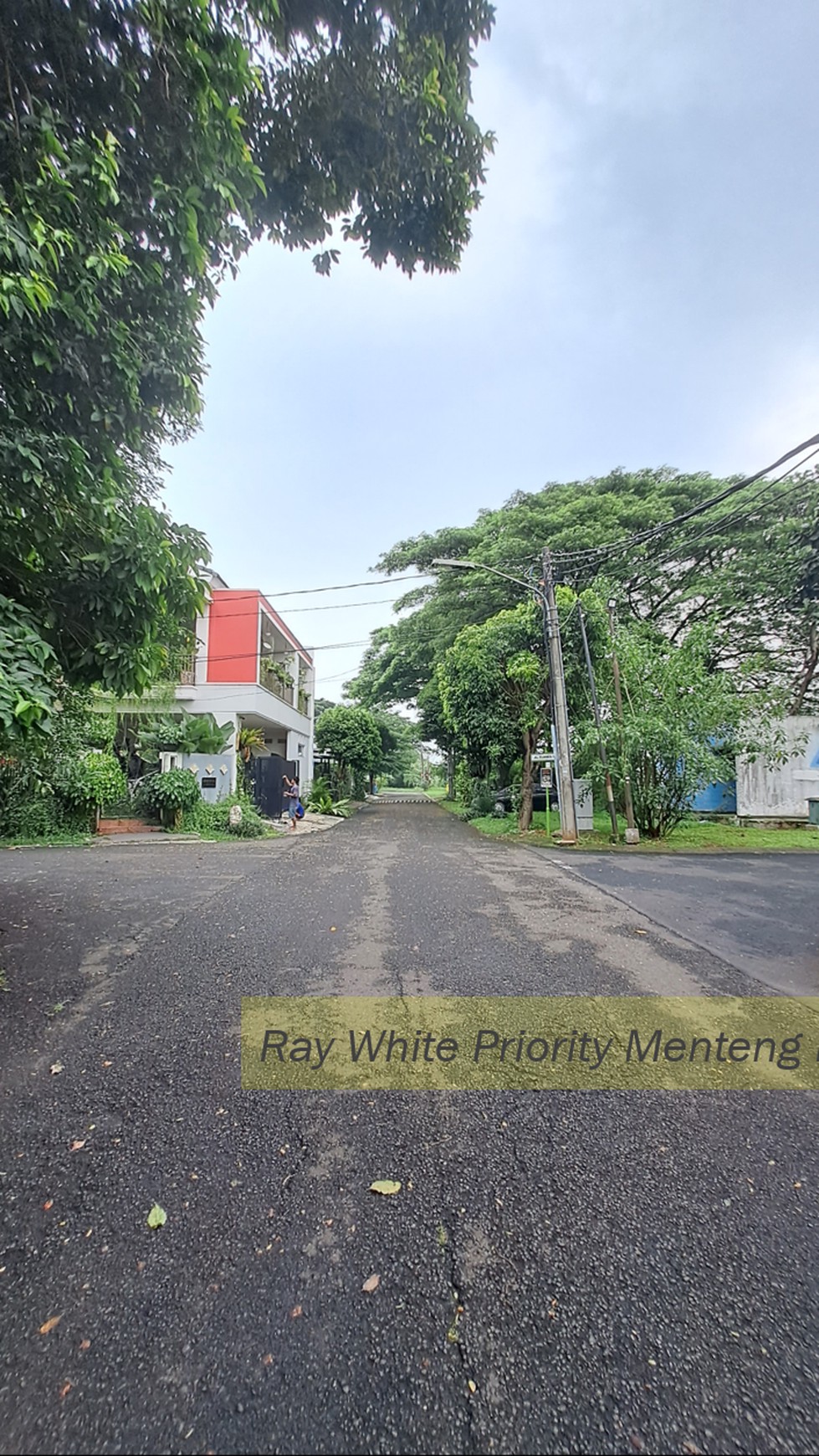 Rumah 2 Lantai Hook Dalam Komplek dengan Lokasi yang Strategis, Nusa Loka BSD, Tangerang Selatan #HR