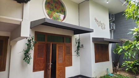 Rumah Mewah + Pool Villa Kalijudan Pusat Kota Surabaya, Lingkungan Asri