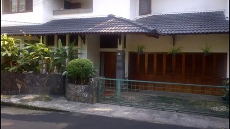 Rumah 2 Lantai, dalam Cluster di Bintaro Sektor 9