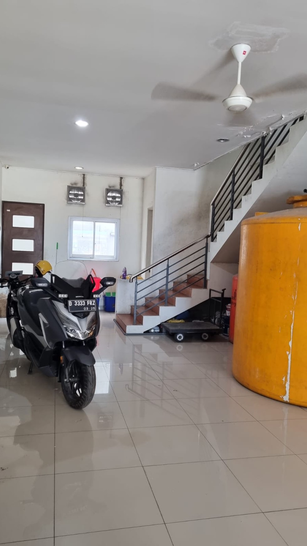 Dijual Ruko Strategis 3 lantai di Mainroad Cijagra