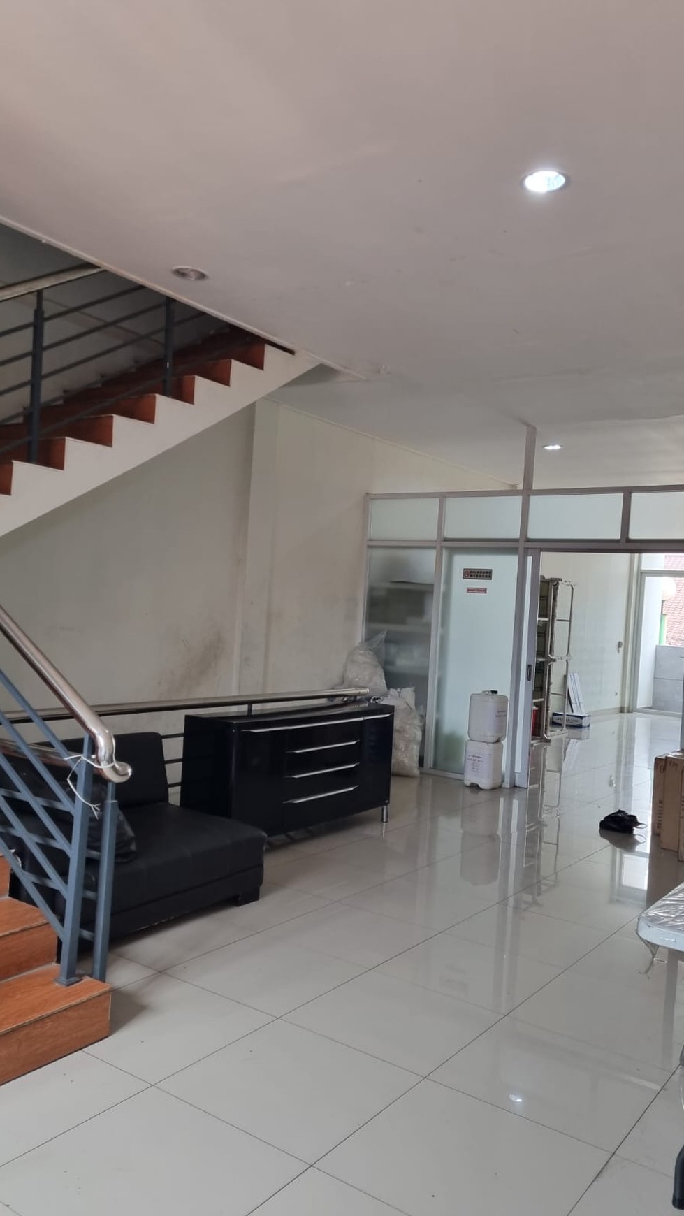 Dijual Ruko Strategis 3 lantai di Mainroad Cijagra