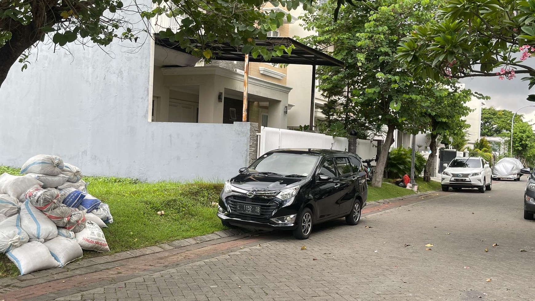 1193. Dijual Tanah Kavling  San Antonio, Surabaya Timur