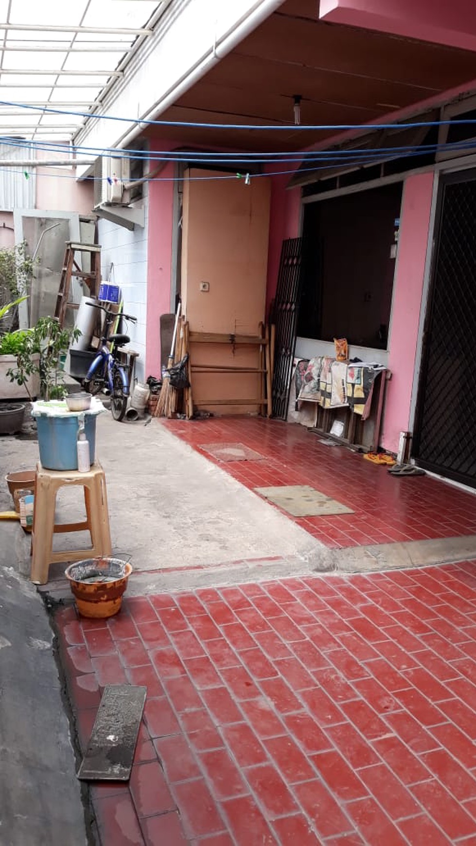 1168. Dijual Rumah Jalan Rangkah, Surabaya