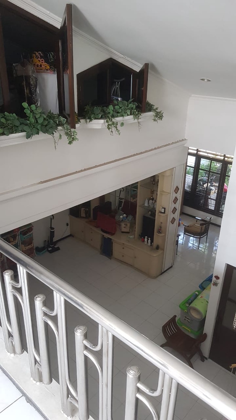 1154. Dijual Rumah Manyar Jaya 