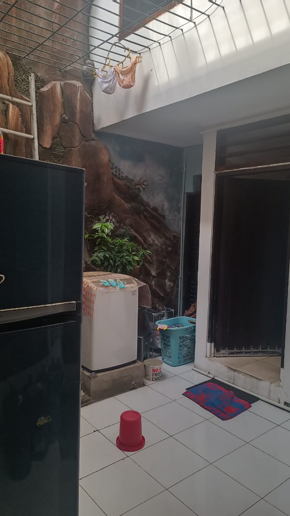 1154. Dijual Rumah Manyar Jaya 