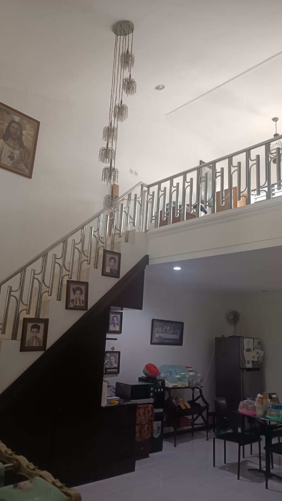 1154. Dijual Rumah Manyar Jaya 