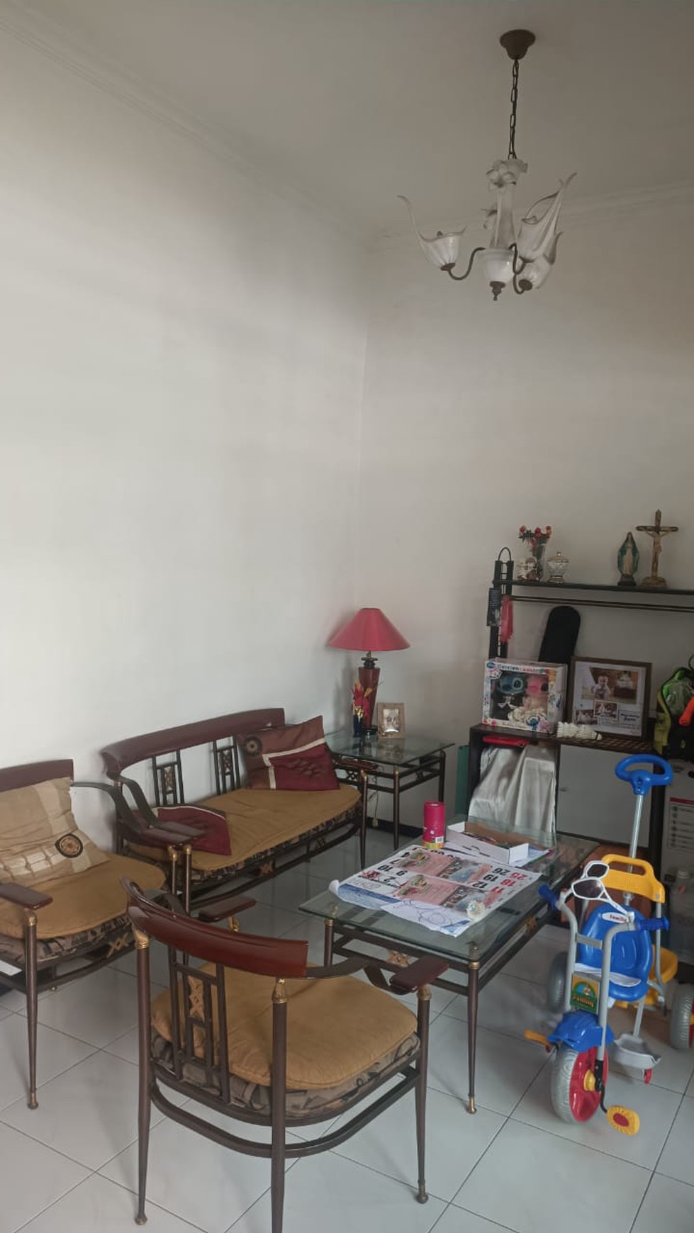 1154. Dijual Rumah Manyar Jaya 