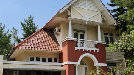 Dijual Rumah Cantik di Taman Edelweis Bsd City